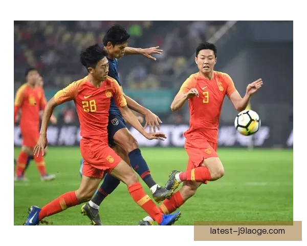 足球比赛最后时刻进球背后的战术心理与命运转折解析瞬间全景深度 足球比赛最后时刻进球背后的战术心理与命运转折解析瞬间全景深度
